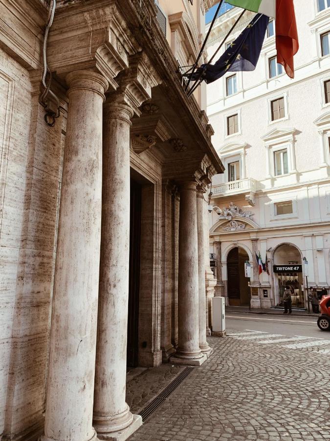 Residenza Tritone Luxury Guest House Trevi Fountain Rome Exterior photo